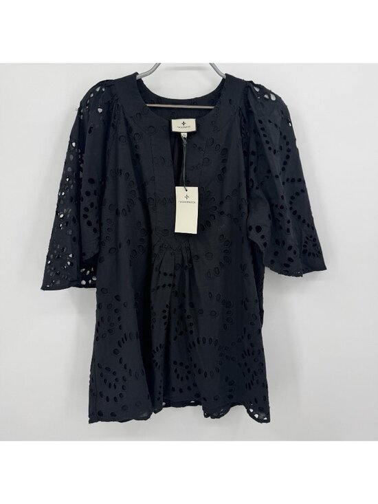 Tuckernuck Tops - Tuckernuck Black Eyelet Lace Finley Flutter Sleeve Top size XL Blouse $148